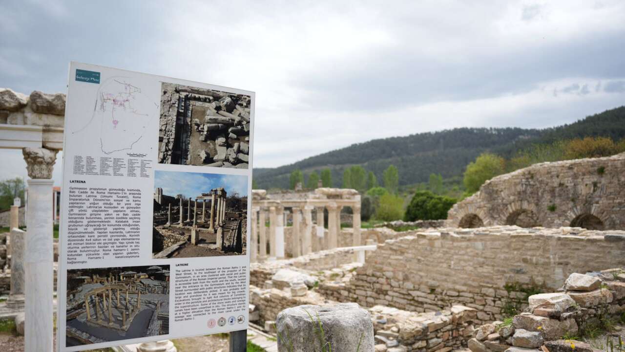 Muğla Stratonikeia Antik Tiyatrosu’nda 7 Bin Kişilik Bölüm Yaz Sezonuna Hazırlanıyor 11